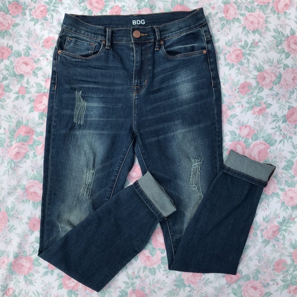 BDG distressed high rise twig ankle jeans, size 28